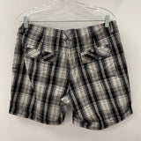 DENVER HAYES WOMEN'S SHORTS white black grey plaid 10