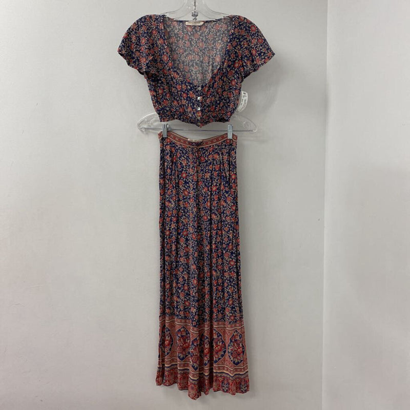 WOMEN'S SUIT/OUTFIT blue pink red XS