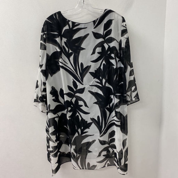 LAURA WOMEN'S PLUS TOP black white 16