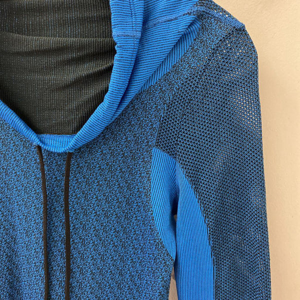 UNDER ARMOUR WOMEN'S ACTIVE TOP blue black XS