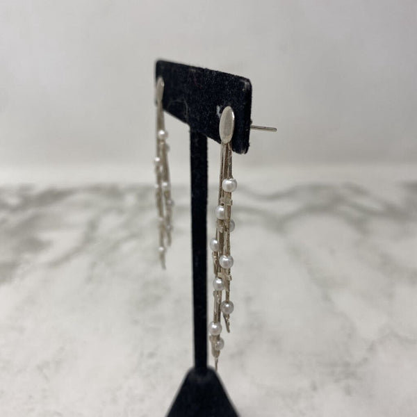 WOMEN'S EARRINGS silver white