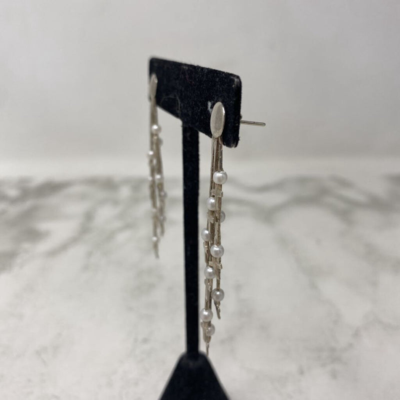 WOMEN'S EARRINGS silver white