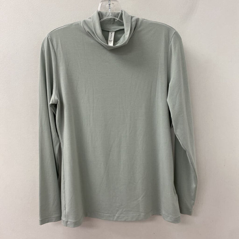 ATHLETA WOMEN'S TOP pale grey blue M