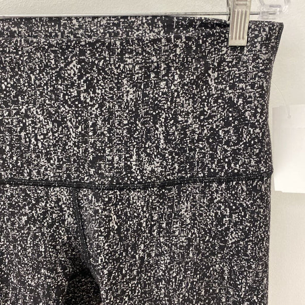 LULULEMON WOMEN'S ACTIVE BOTTOM black white mix M