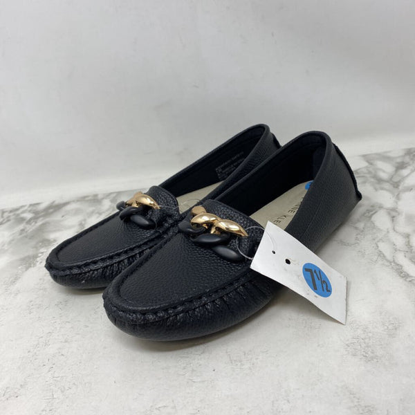 ANNE KLEIN WOMEN'S FLATS black 7.5
