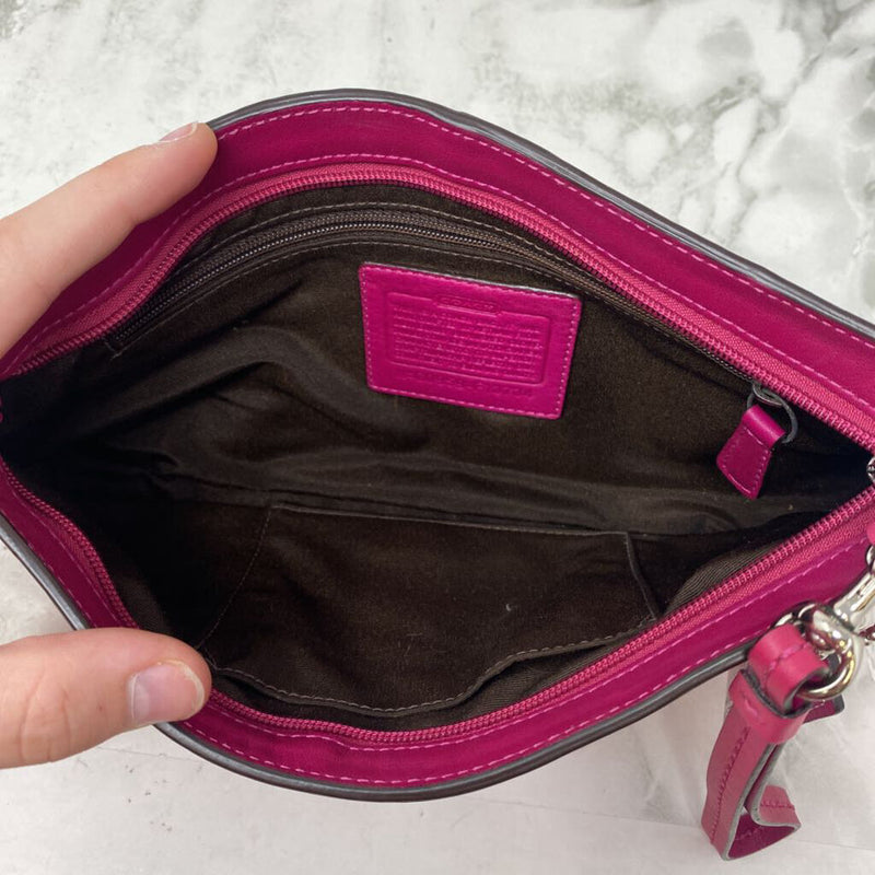 COACH WOMEN'S WALLET/WRISTLET pink