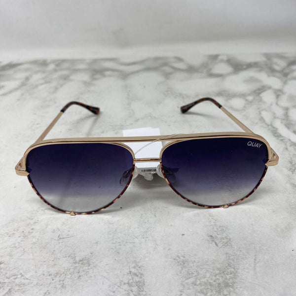 QUAY WOMEN'S SUNGLASSES gold