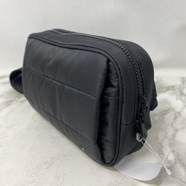 LOLE WOMEN'S BAG black