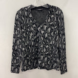 MELANIE LYNE WOMEN'S SWEATER leopard print with silver S