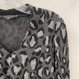 MELANIE LYNE WOMEN'S SWEATER leopard print with silver S