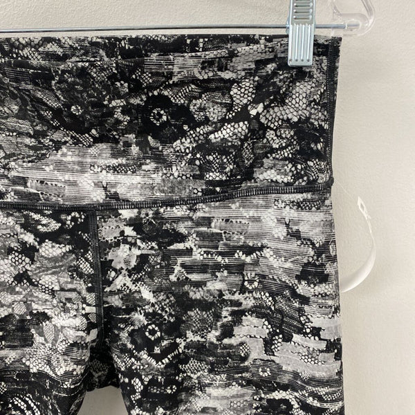 LULULEMON WOMEN'S ACTIVE BOTTOM white grey black 10