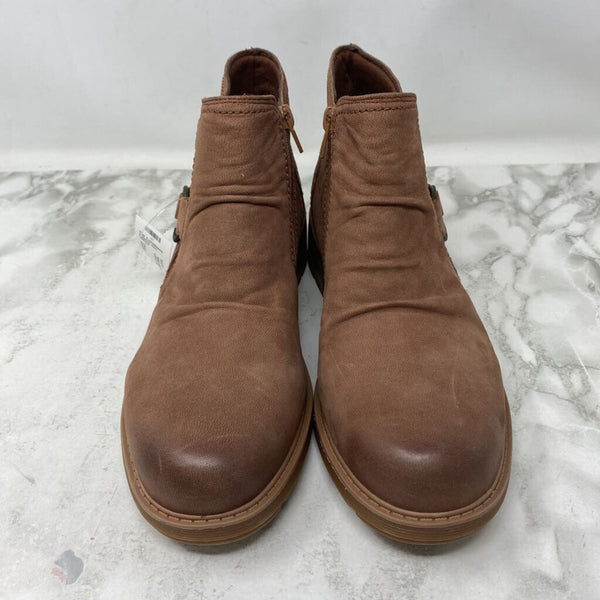 CLARKS WOMEN'S BOOTS brown 11