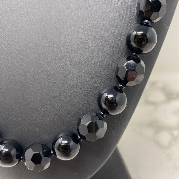WOMEN'S NECKLACE black