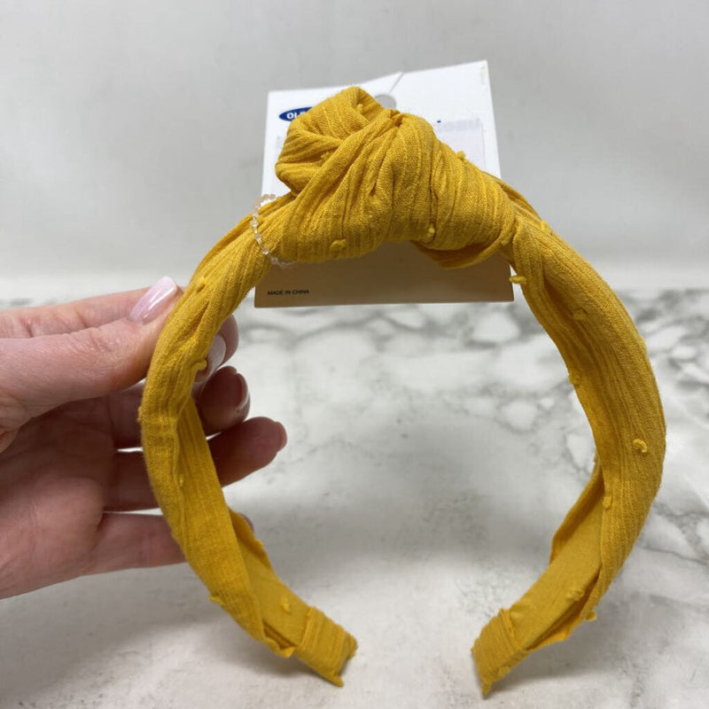 OLD NAVY WOMEN'S ACCESSORIES yellow