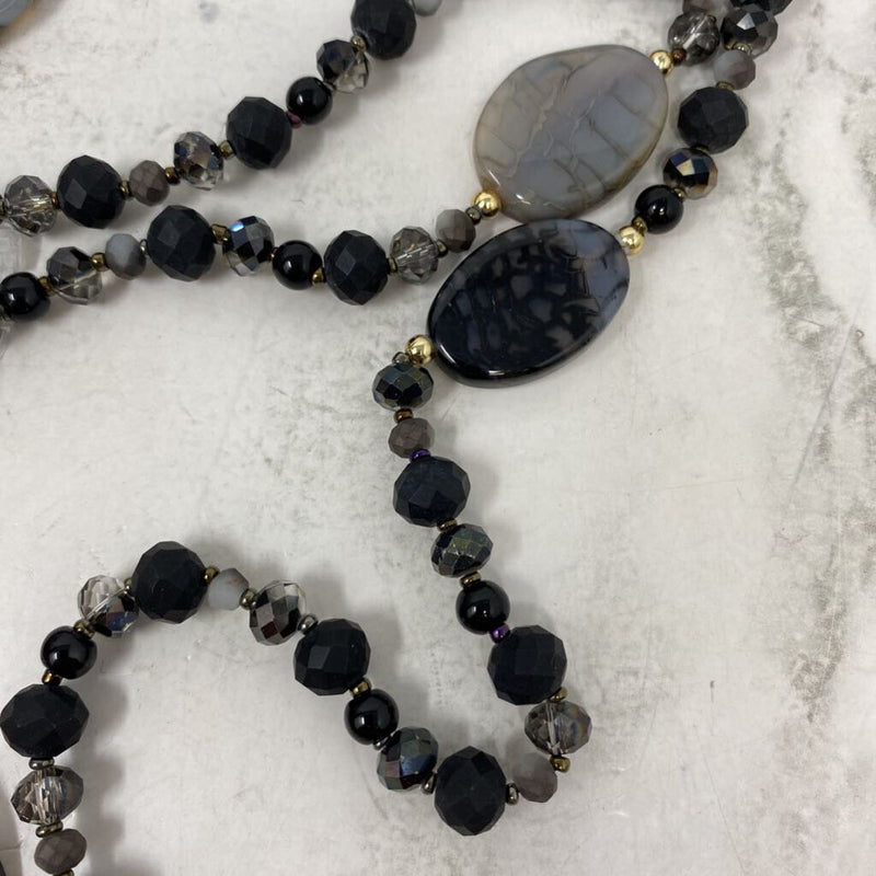 WOMEN'S NECKLACE black grey cream