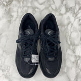 NEW BALANCE WOMEN'S SNEAKERS black 40