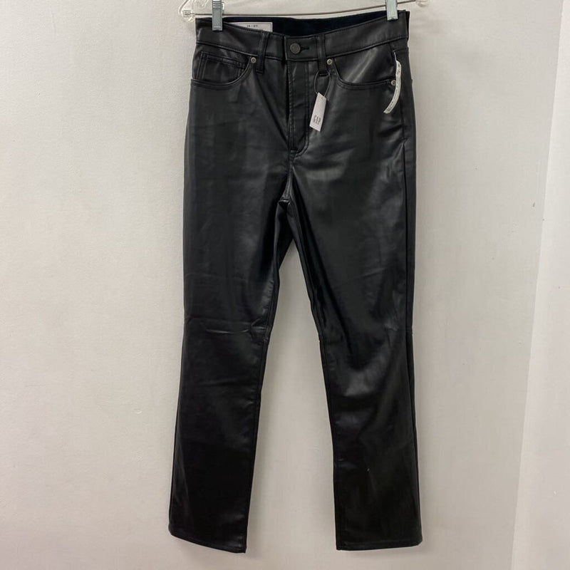 GAP WOMEN'S PANTS black 6 Short