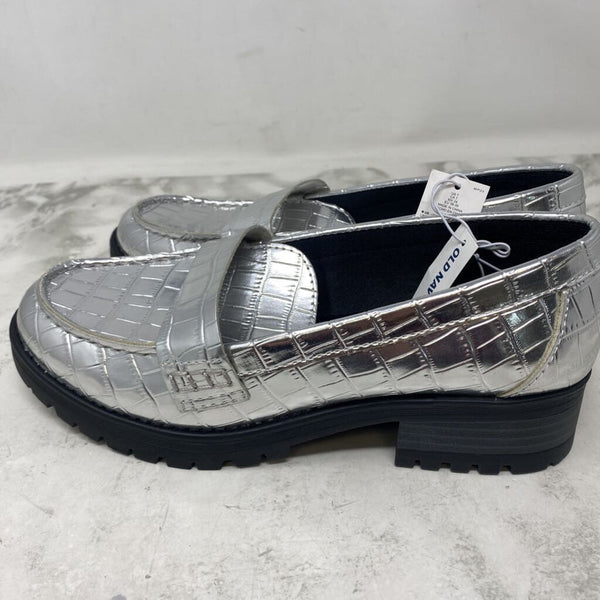 OLD NAVY WOMEN'S FLATS silver 7