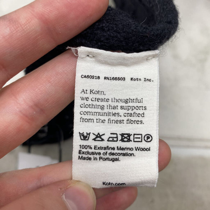 KOTN WOMEN'S SCARF/SHAWL black