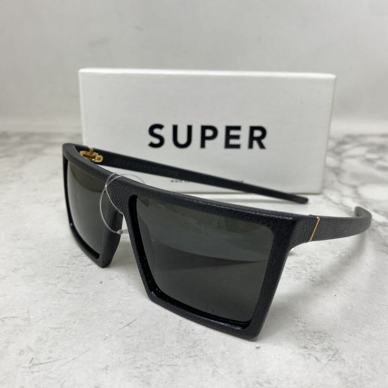 RETROSUPERFUTURE WOMEN'S SUNGLASSES black