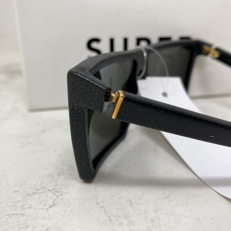 RETROSUPERFUTURE WOMEN'S SUNGLASSES black