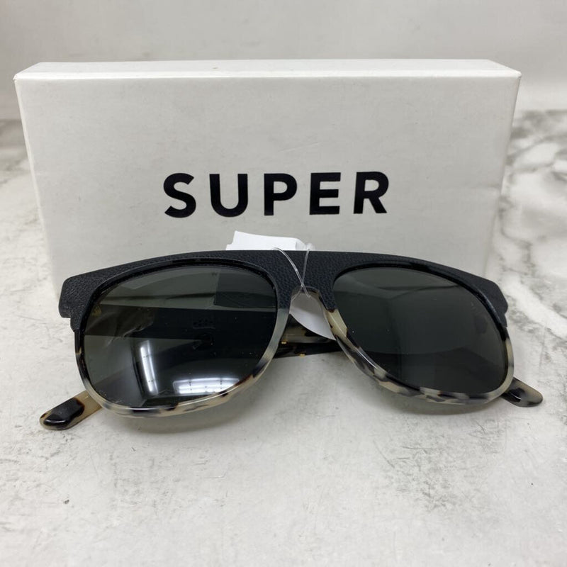 RETROSUPERFUTURE WOMEN'S SUNGLASSES black cream