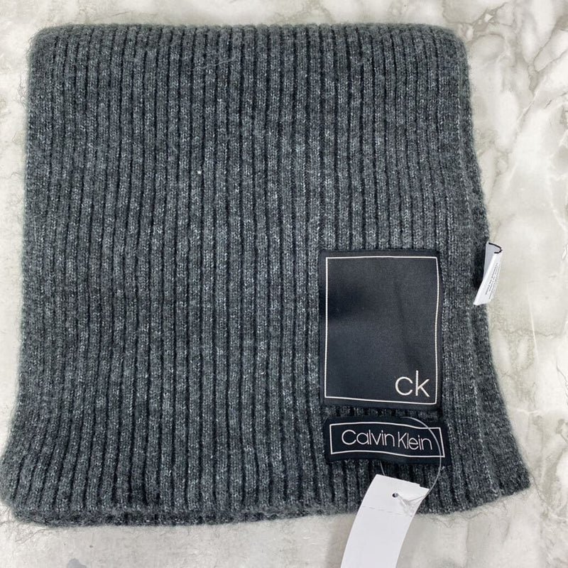 CALVIN KLEIN WOMEN'S SCARF/SHAWL grey