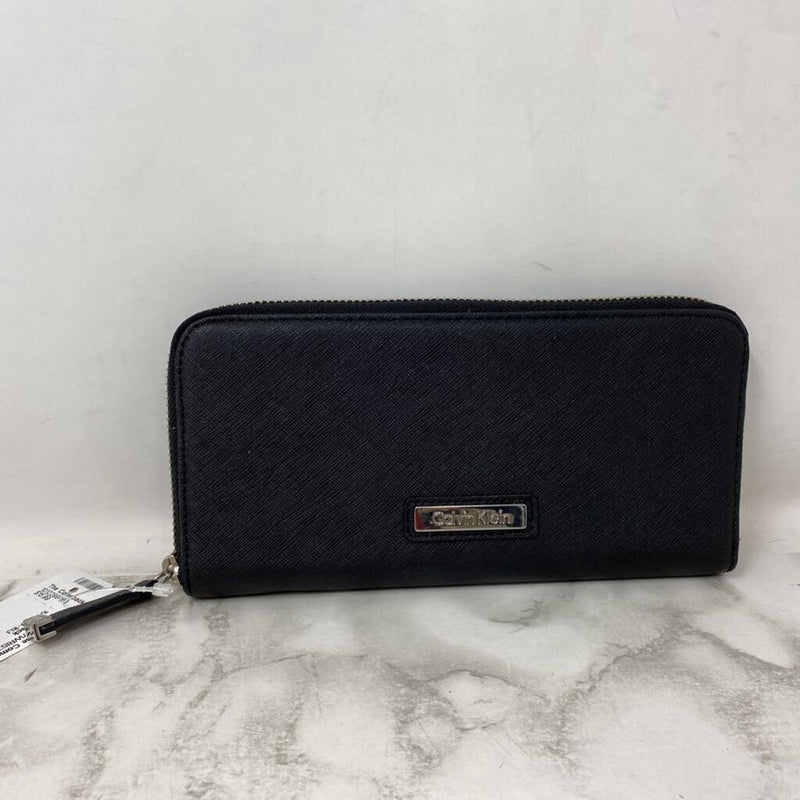 CALVIN KLEIN WOMEN'S WALLET/WRISTLET black