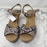 CLARKS WOMEN'S SANDALS snake embossed 7.5