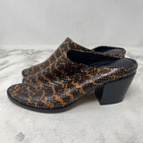 VINCE WOMEN'S FOOTWEAR reptile print 8.5