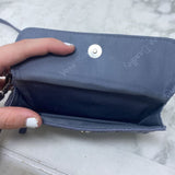 VERA BRADLEY WOMEN'S WALLET/WRISTLET grey