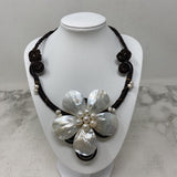 WOMEN'S NECKLACE white brown