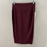 LULULEMON WOMEN'S SKIRT burgundy 10